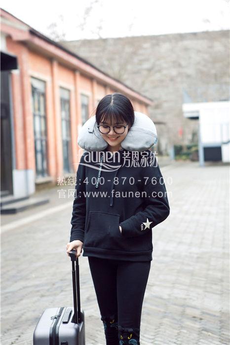 藝色充氣頸枕，減輕旅行的行囊，不減旅行的帥氣